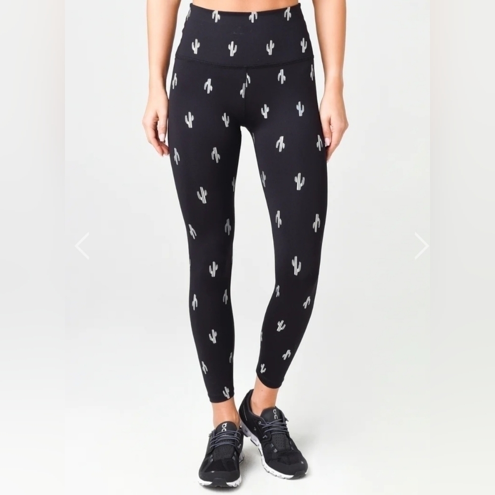 NWOT Beyond Yoga Womens' High Waisted Midi Leggings Size M
